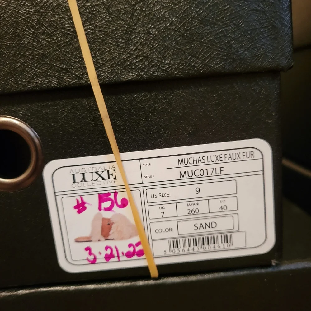 Australia Luxe Collective Muchas Slides #156 - Picture 6 of 7